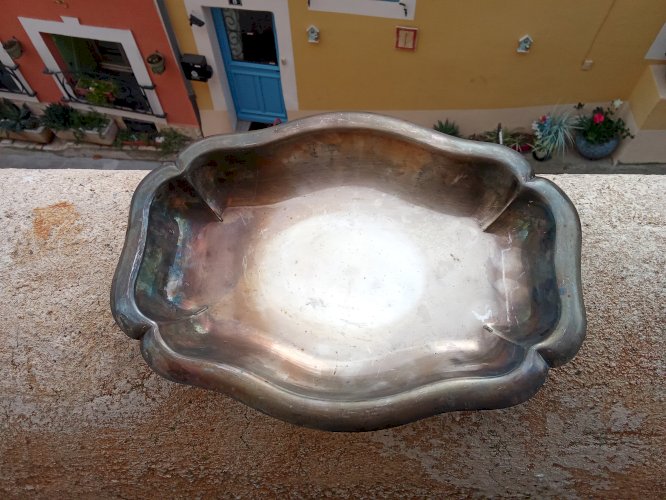 Plat en métal argenté orfèvre Ravinet d'enfer 