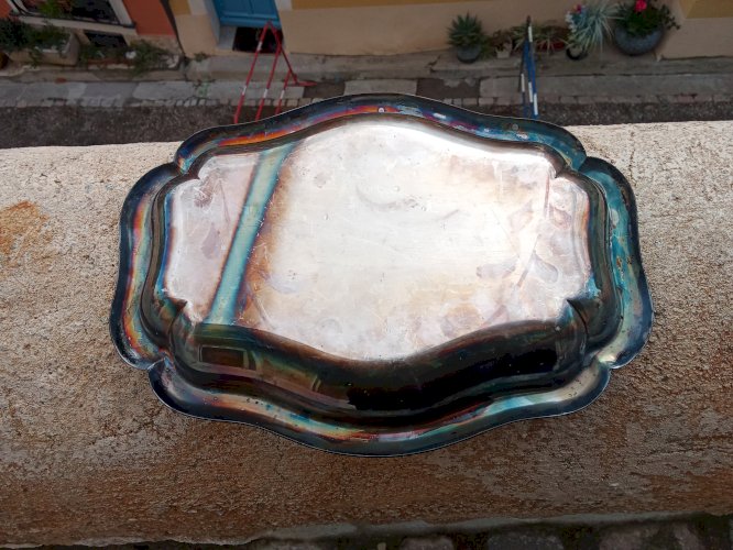 Plat en métal argenté orfèvre Ravinet d'enfer 