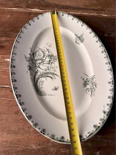 Plat en terre de fer fin XIXe, début XXe