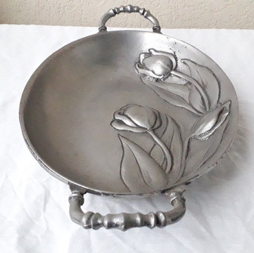 Plat étain Belle Drève