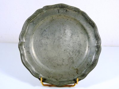 Plat Etain XVIII° Poinçon Hermine Couronnée Marif Fond..., D - 22,2 cm
