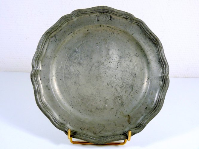 Plat Etain XVIII° Poinçon Hermine Couronnée Marif Fond..., D - 22,2 cm
