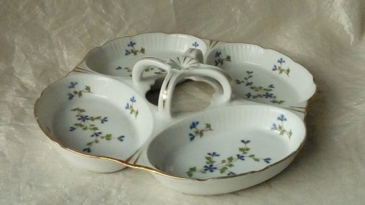 PLATE COLD PORCELAIN DISH LOUIS LOURIOUX FOECY DECOR WITH BEARDS*