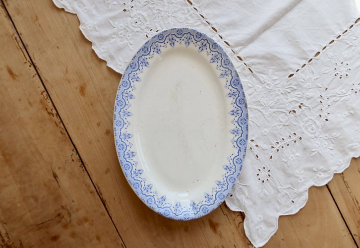 Plat ovale ancien terre de fer Boch La Louvière Clara