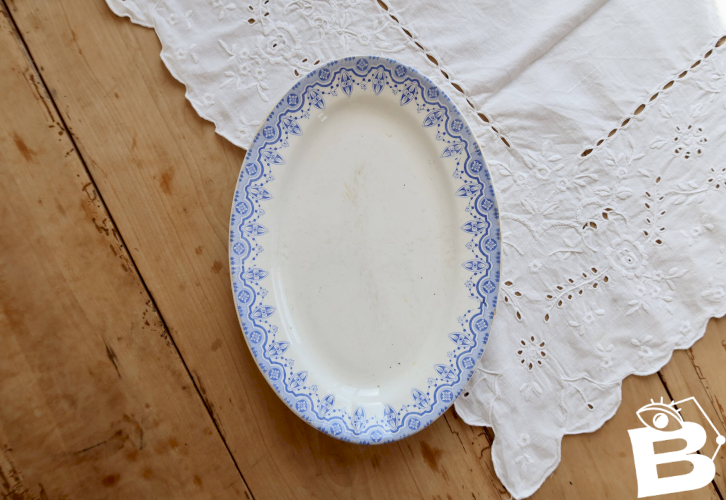 Plat ovale ancien terre de fer Boch La Louvière Clara