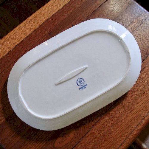 Plat ovale en porcelaine signé Kahla Germany cobalt
