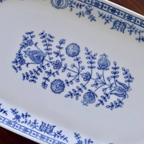 Plat ovale en porcelaine signé Kahla Germany cobalt