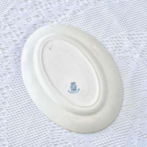 Plat ovale XIXe terre de fer Gien Provençal oiseaux hirondelles