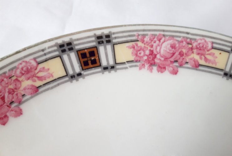 Plat rond Art Déco porcelaine