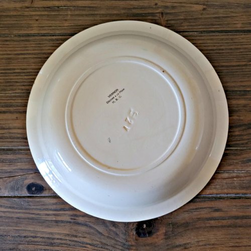 Plat rond creux Choisy Le Roi HBC modèle Vernon motif de roses
