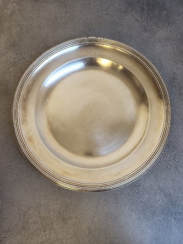 PLAT ROND EN ARGENT MASSIF A COQUILLE POINCON VIEILLARD DE 687 GRAMMES