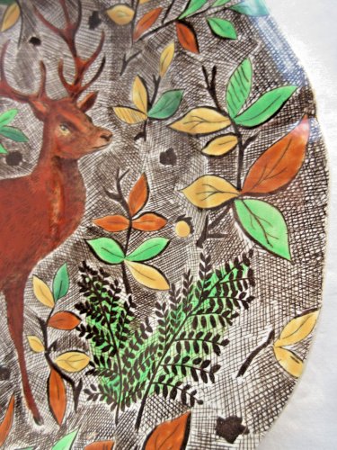 Plat rond en faïence de GIEN, service Rambouillet, modèle: Le Cerf