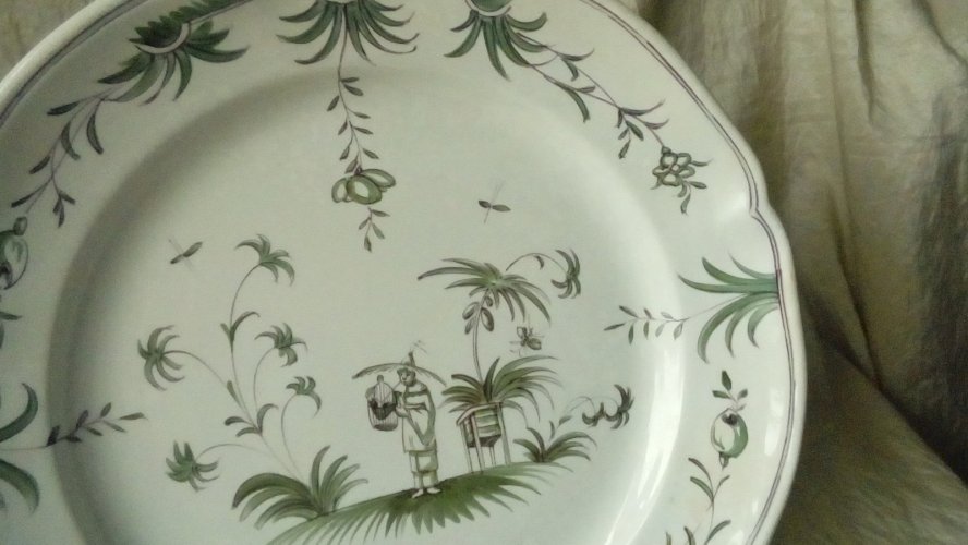 PLAT ROND EN FAIENCE DECOR AU CHINOIS LUNÉVILLE *N°2