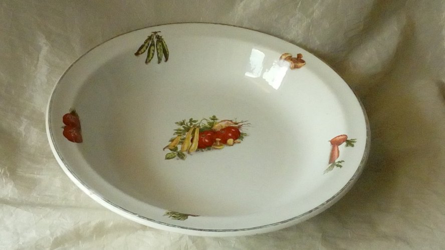 PLAT ROND EN FAIENCE DIGOIN SARREGUEMINES DECOR LEGUMES 4 SAISONS*