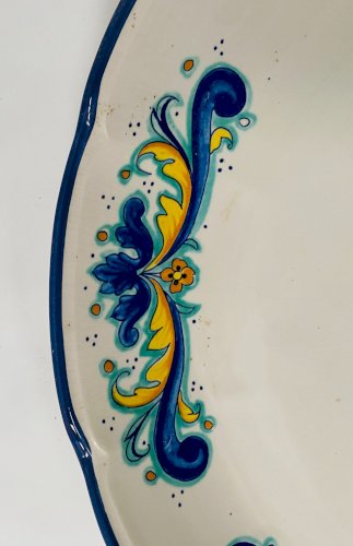 Plat rond en faience italienne XX siècle