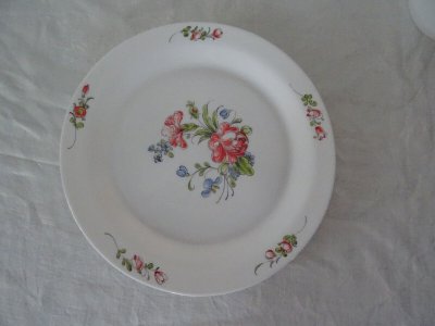  ROUND FLOWER DISH RONSARD ARCOPAL FRANCE 5363