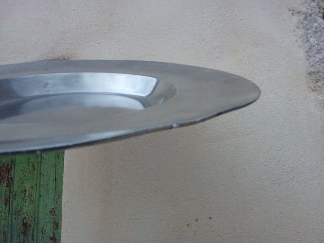 Plat en étain du Rouergue