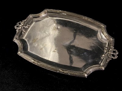 Plateau à missives en métal argenté de style Louis XVI
