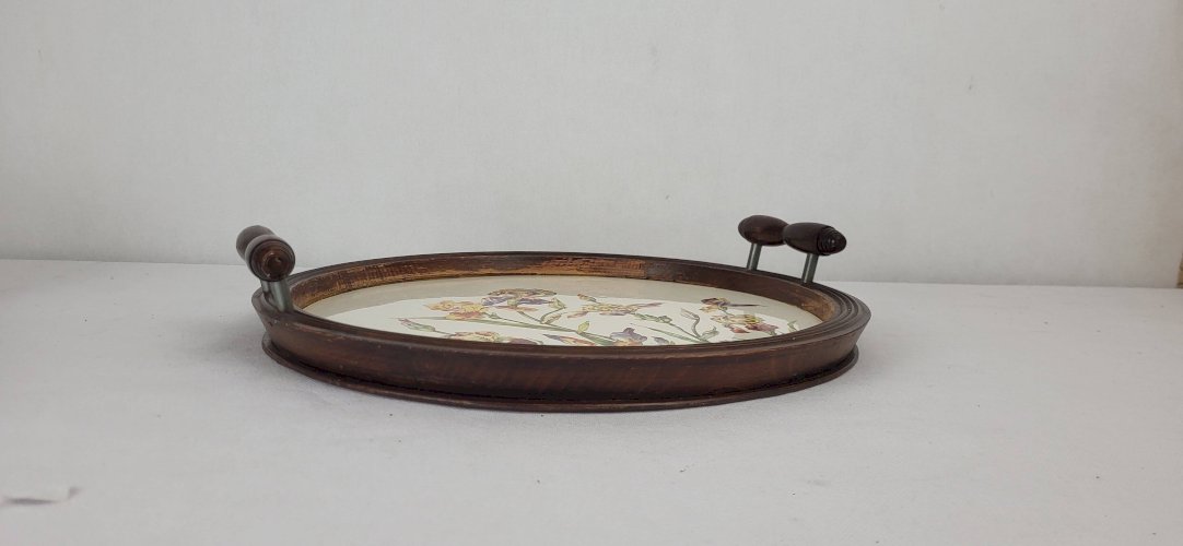 Plateau Art Nouveau en faïence de Sarreguemines