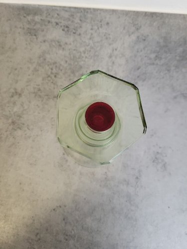 PLATEAU + CARAFE + 7 VERRES VERT ET ROUGE EN VERRE