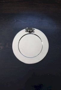 Plateau de service rond vintage métal argenté cerises en relief
