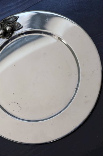 Plateau de service rond vintage métal argenté cerises en relief