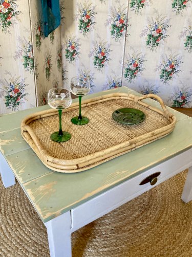 Plateau de service vintage en bambou et rotin
