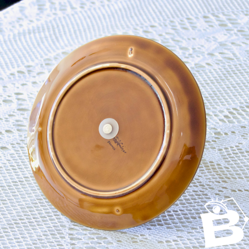 Plateau en barbotine de Sarreguemines décor fleuri