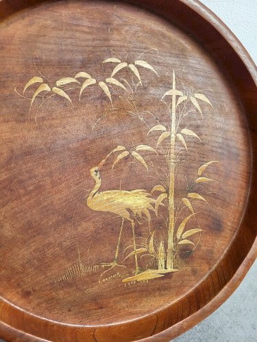 PLATEAU EN BOIS PEINT DECOR D'OISEAUX A LA DORURE