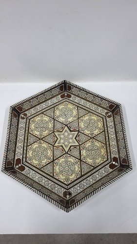 PLATEAU EN MARQUETERIE DAMASQUINE