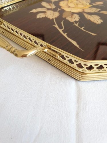 Plateau en marqueterie et laiton des années 50