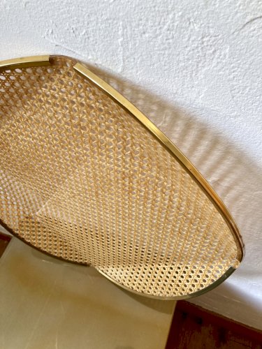 Plateau en plexiglas, cannage & laiton, 1970, attribué à Roche Bobois