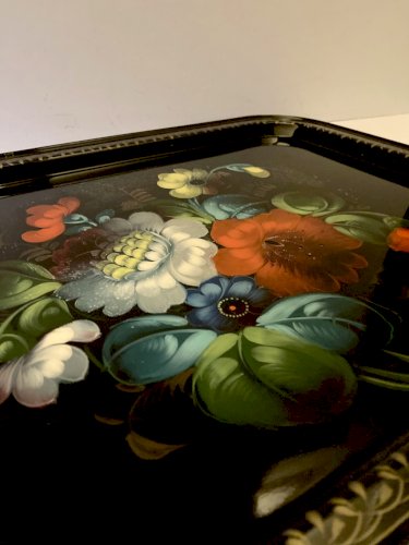 Plateau Jostovo en métal peint, motifs fleurs, Made in USSR