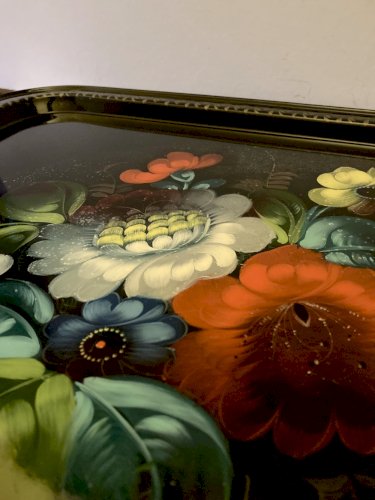 Plateau Jostovo en métal peint, motifs fleurs, Made in USSR