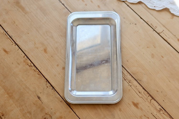 Plateau rectangulaire vintage Guy Degrenne métal argenté bord perlé