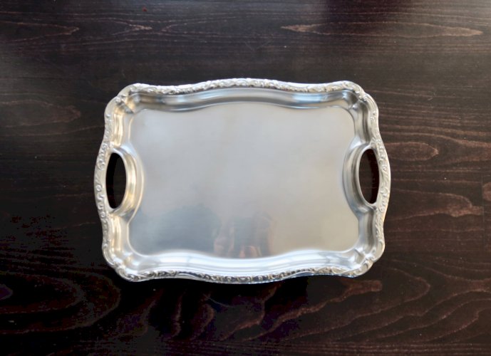 Plateau rectangulaire vintage métal inoxydable - Bord mouluré