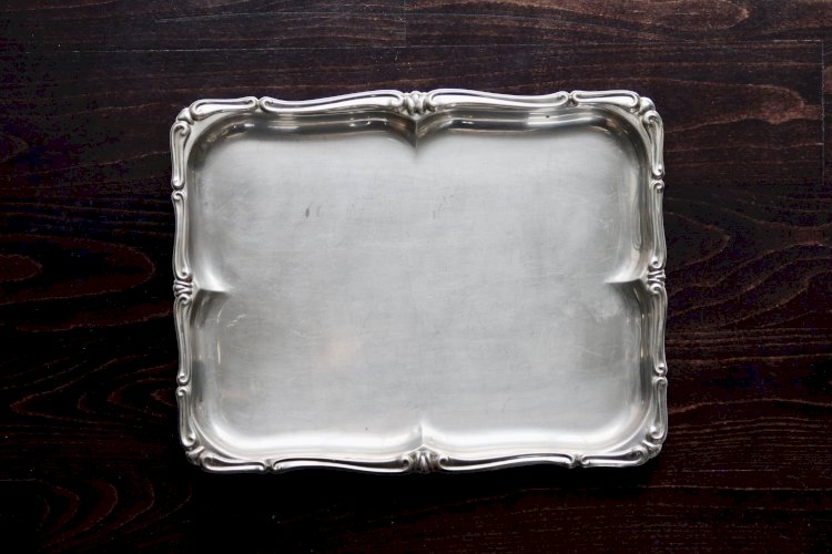 Plateau rectangulaire vintage métal inoxydable - Bord rocaille