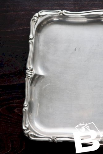 Plateau rectangulaire vintage métal inoxydable - Bord rocaille