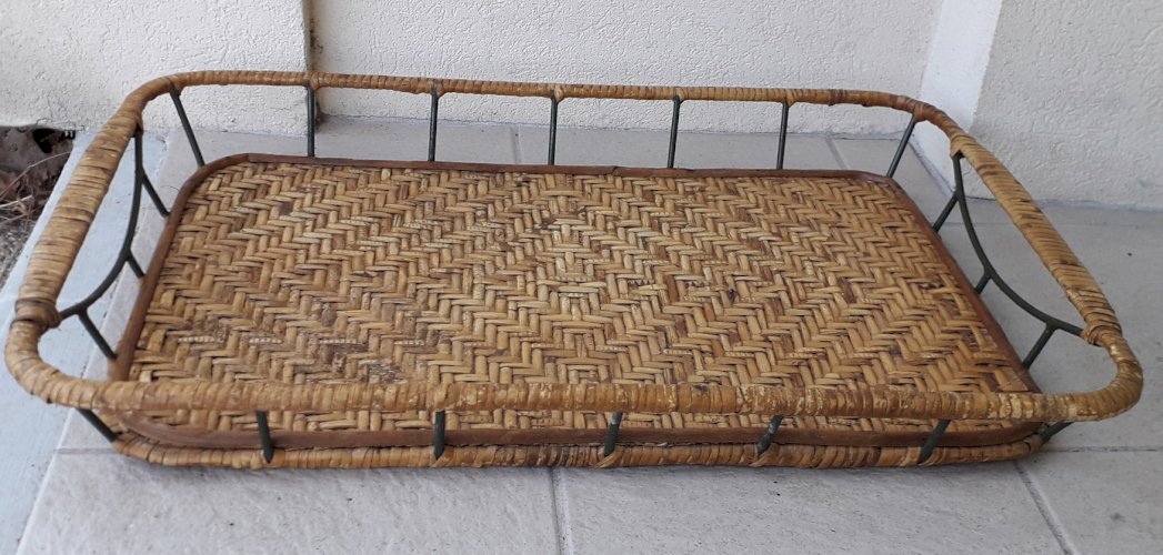 Plateau rotin et métal