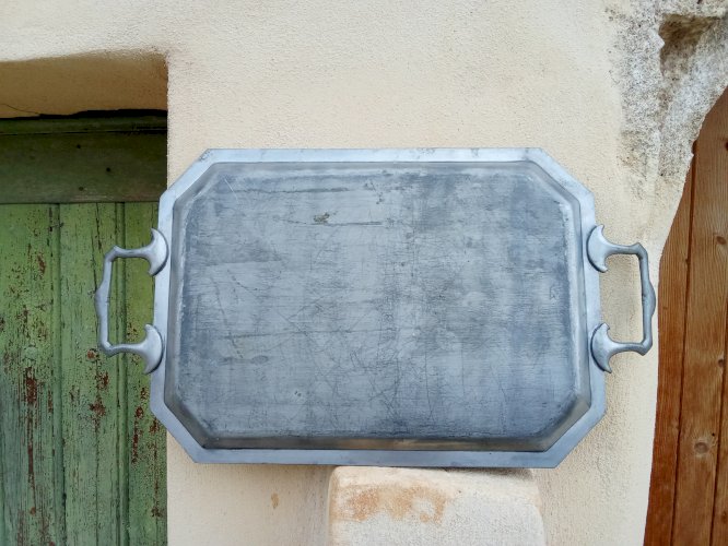Plateau vintage en étain 
