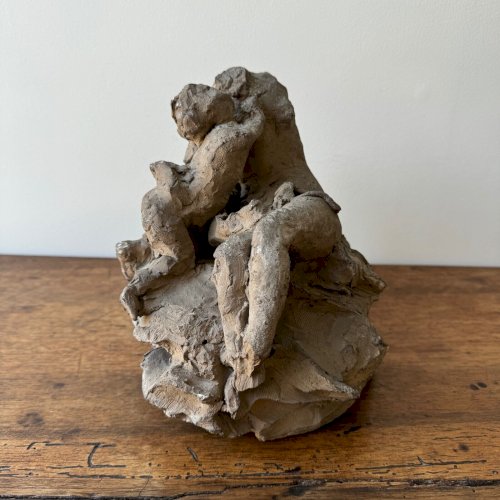 Plâtre d'atelier par Ch. Filleul enfant enlacé à une femme dénudée XXe M3505