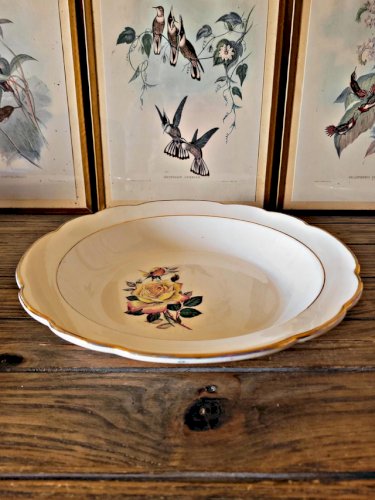 Plats Gien Gardanne, roses couleur jaune (1 ovale, 2 ronds dont un creux)