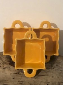 Plats individuels jaunes LBP Magnet