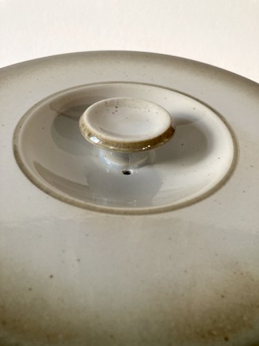 Plat/soupière en grès de grand feu, faïencerie de Brenne, années 1970-1980