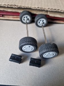 playmobil - Lot 2 axles 4 Wheels 32 X 15 /2 + the 2 attachments