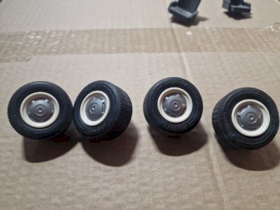 Playmobil - Lot of 4 Wheels 41 X 18 /3