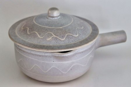 Glazed terracotta pan