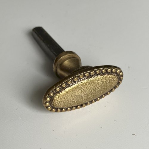 poignee olivette de verrou et carre 6 mm pour plaque de proprete avec verrou