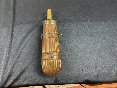 POIRE A POUDRE MILITAIRE XIXEME