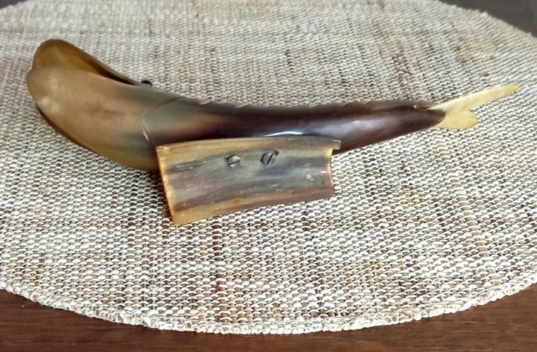 Poisson décoratif vintage en corne de buffle